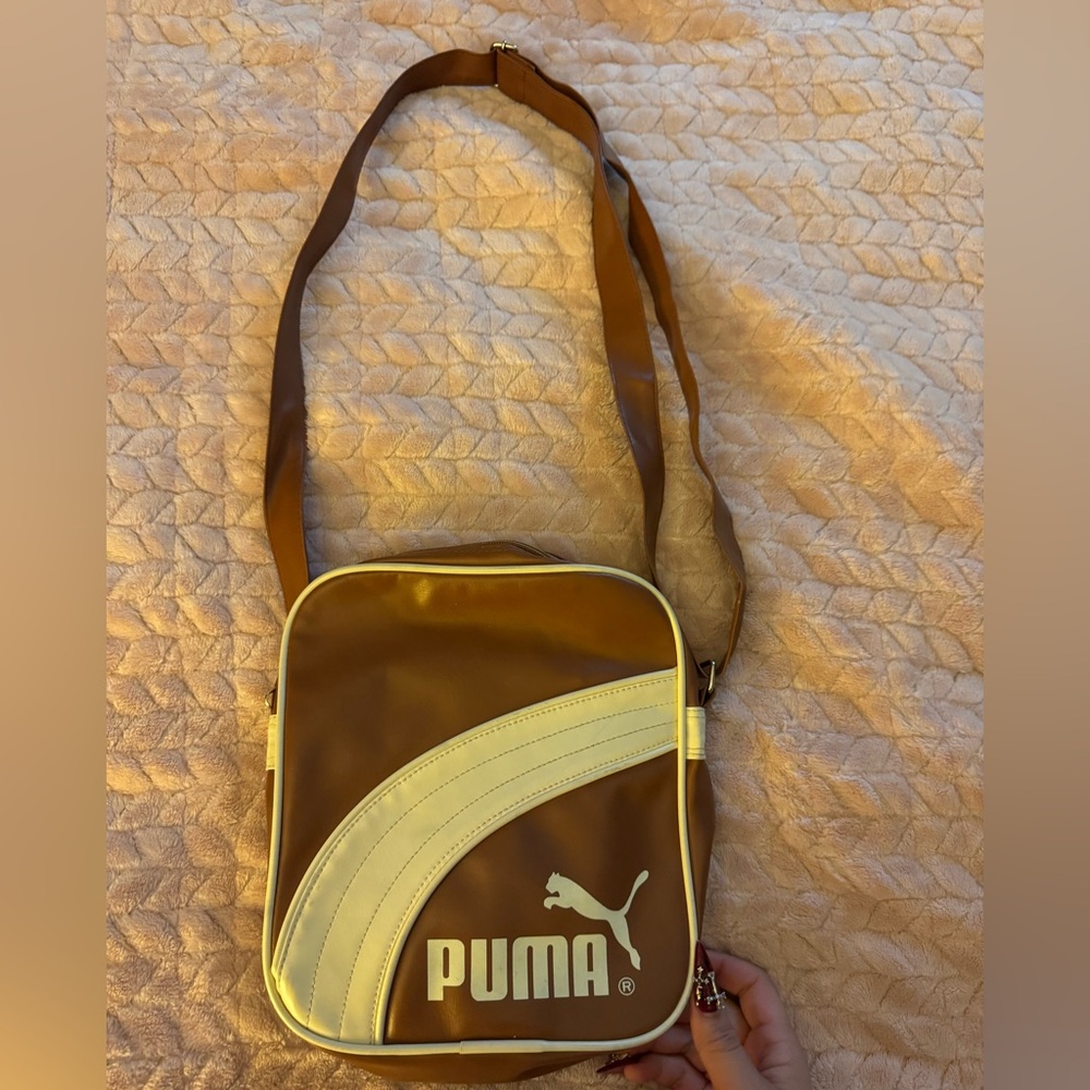 Brown Puma Crossbody bag!